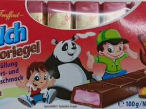 Milk chocolate with Strawberry‐Yoghurt cream filling 8x12.5g